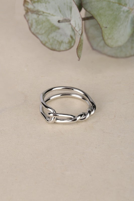 Twisted ring - silver - Lily and Lavender Boutique